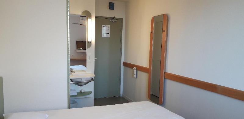 Ibis Budget Конкарно Экстерьер фото